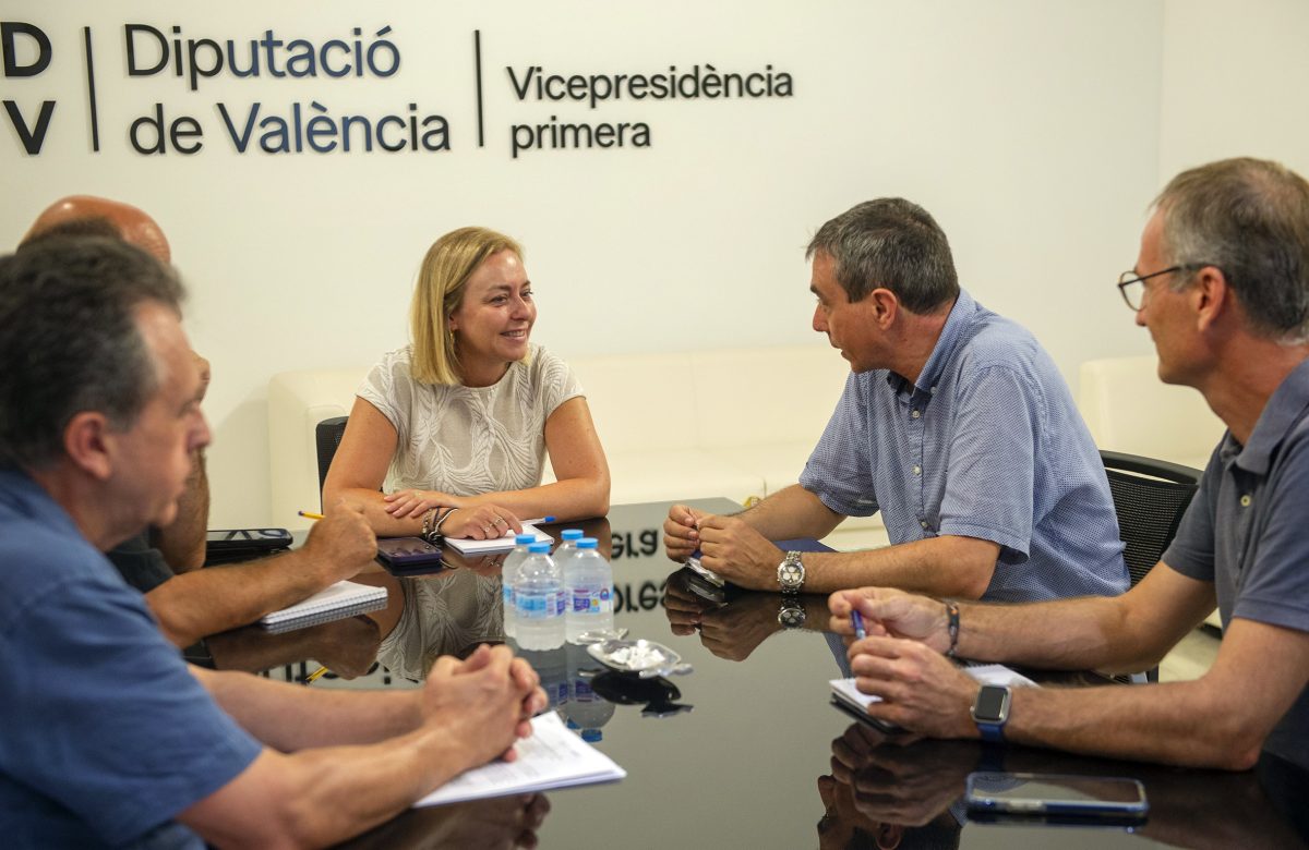 Natàlia Enguix recibe a Albert Moncusí para impulsar nuevos proyectos de divulgación de la memoria entre la Diputación y la Universitat